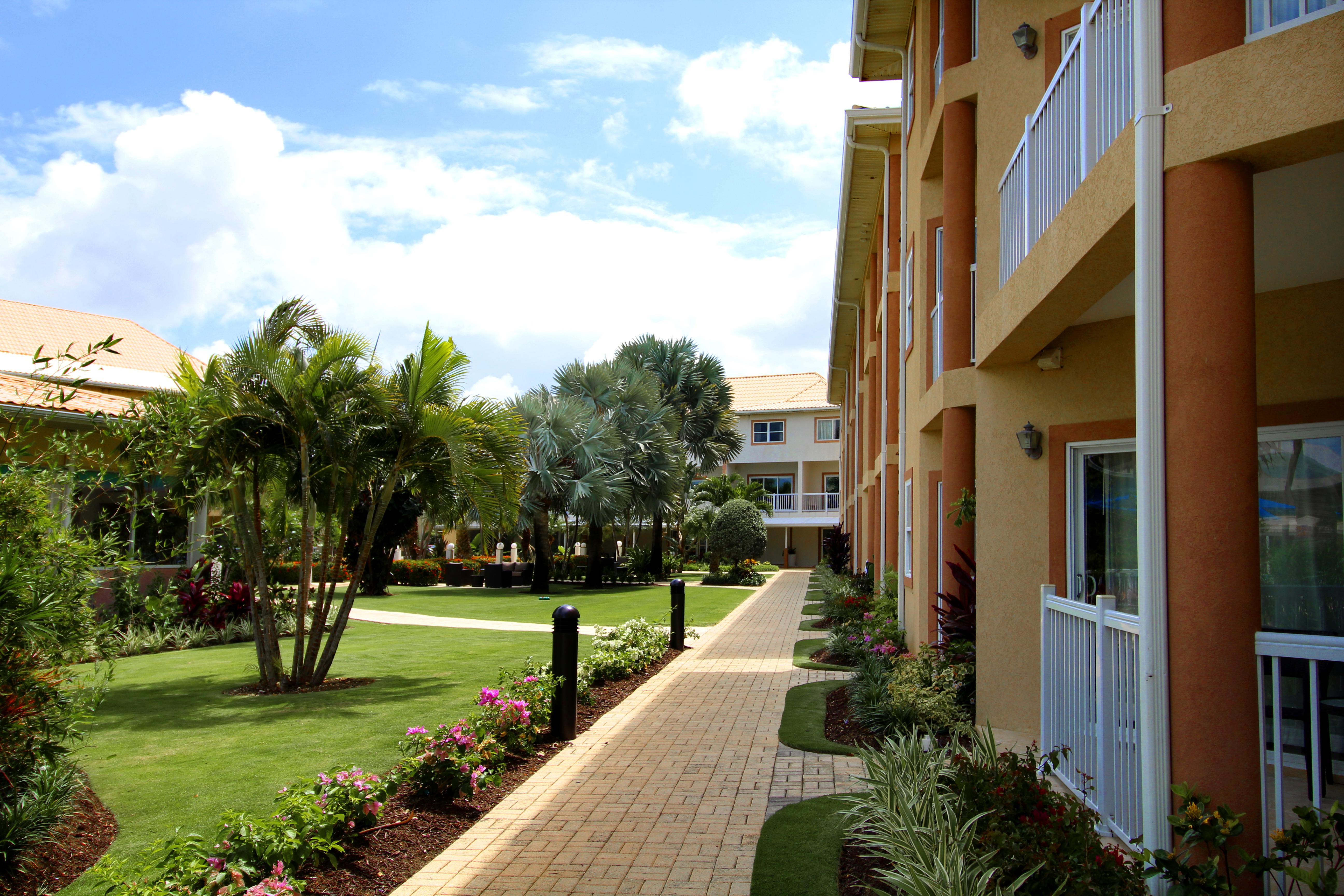 The Grand Caymanian Resort George Town Bagian luar foto