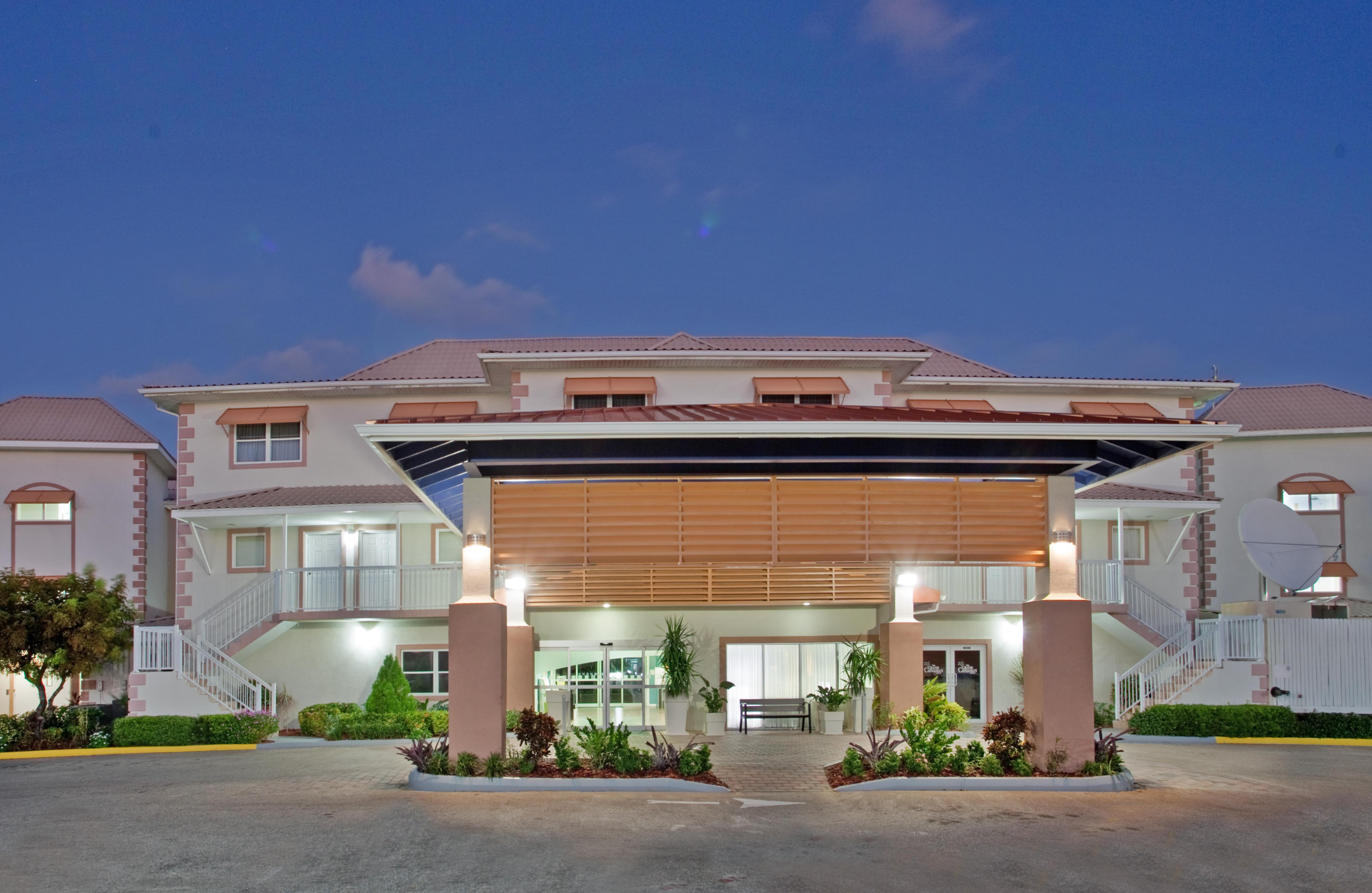 The Grand Caymanian Resort George Town Bagian luar foto