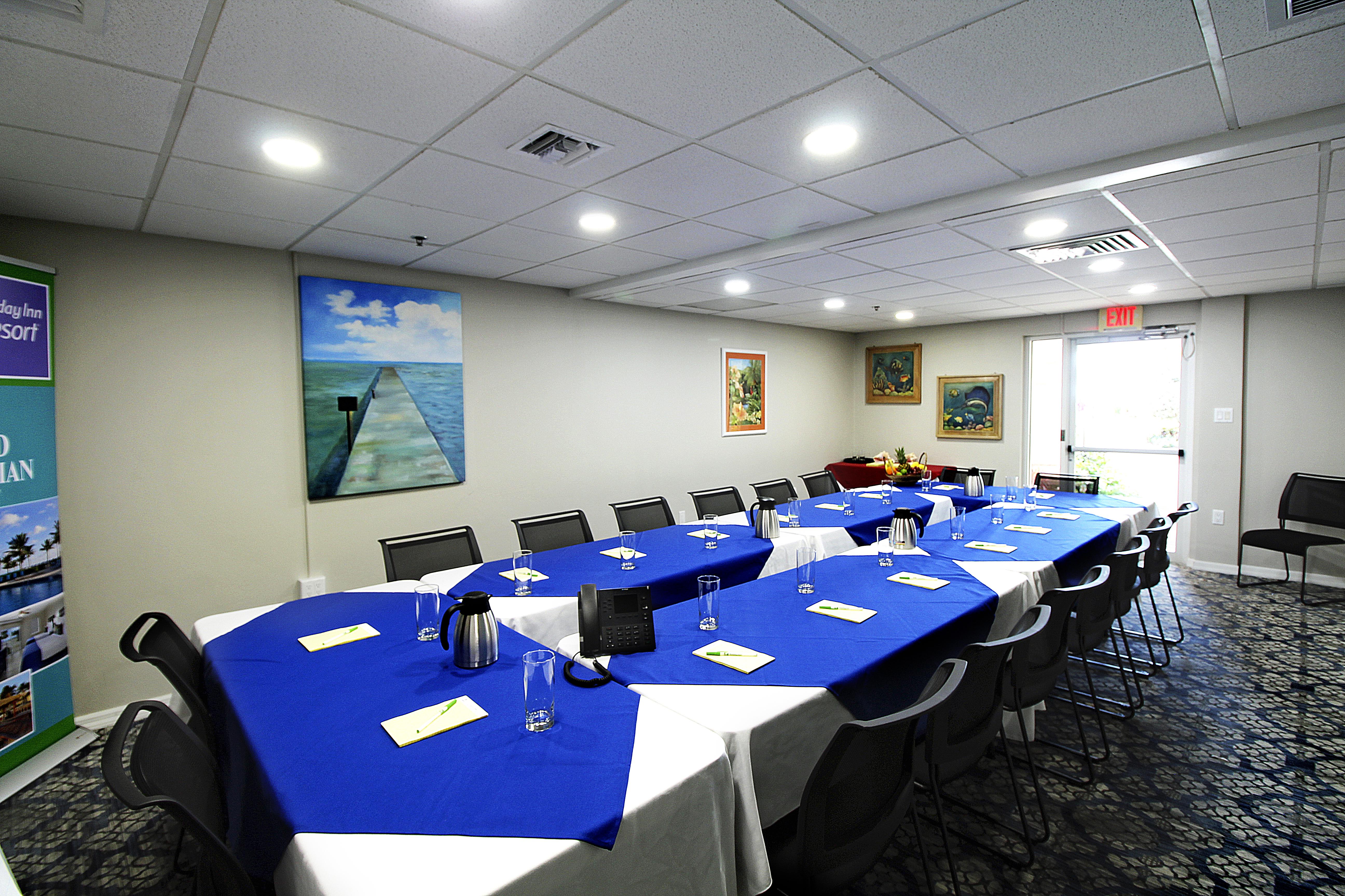 The Grand Caymanian Resort George Town Bagian luar foto