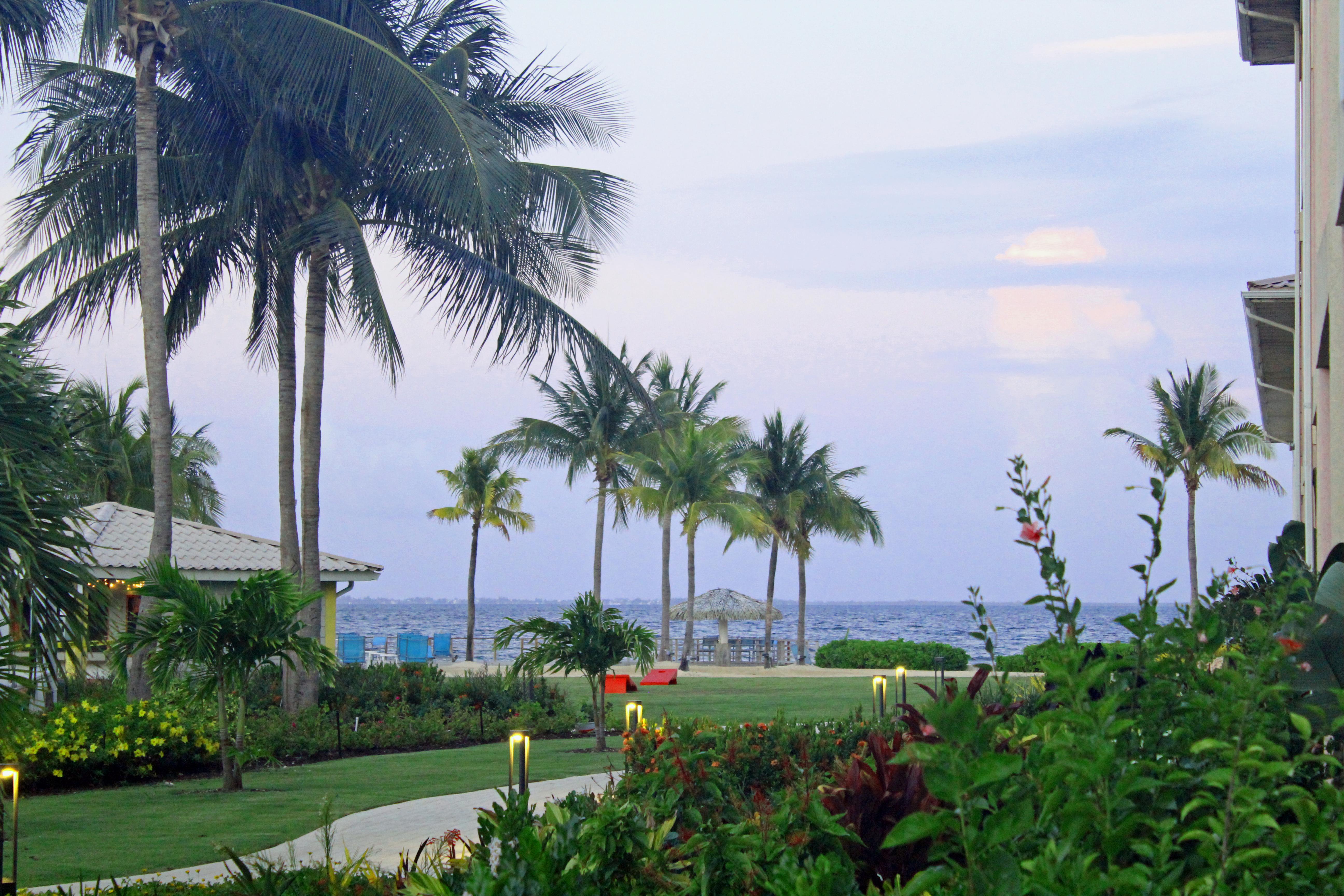 The Grand Caymanian Resort George Town Bagian luar foto