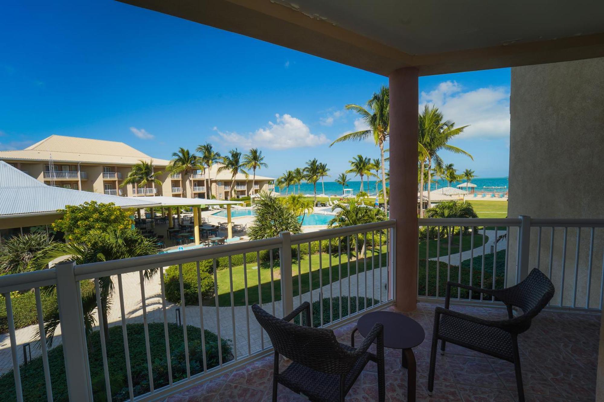 The Grand Caymanian Resort George Town Bagian luar foto