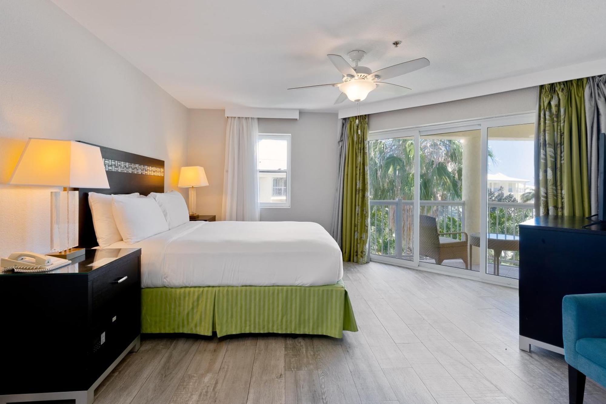 The Grand Caymanian Resort George Town Bagian luar foto