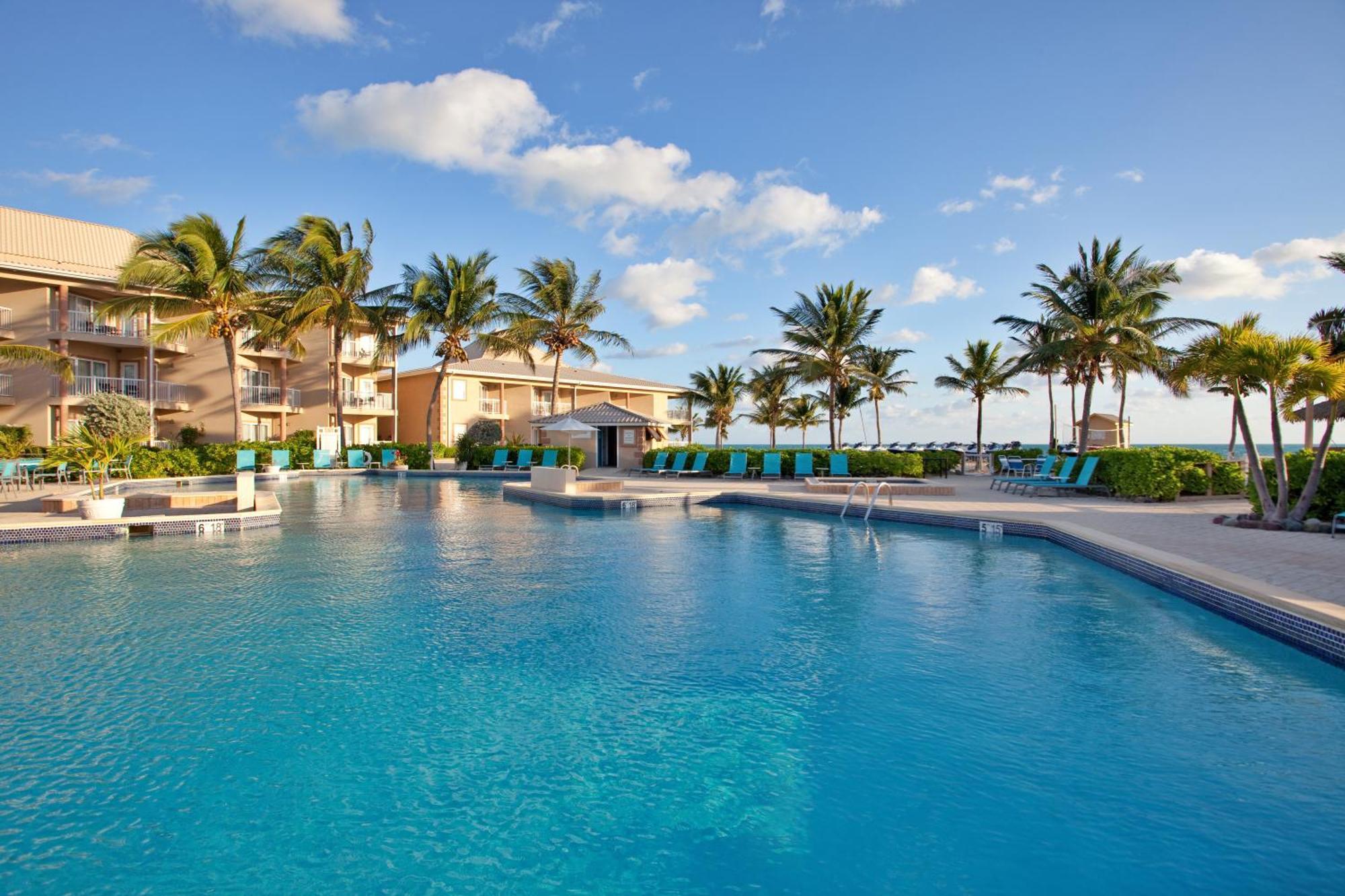 The Grand Caymanian Resort George Town Bagian luar foto